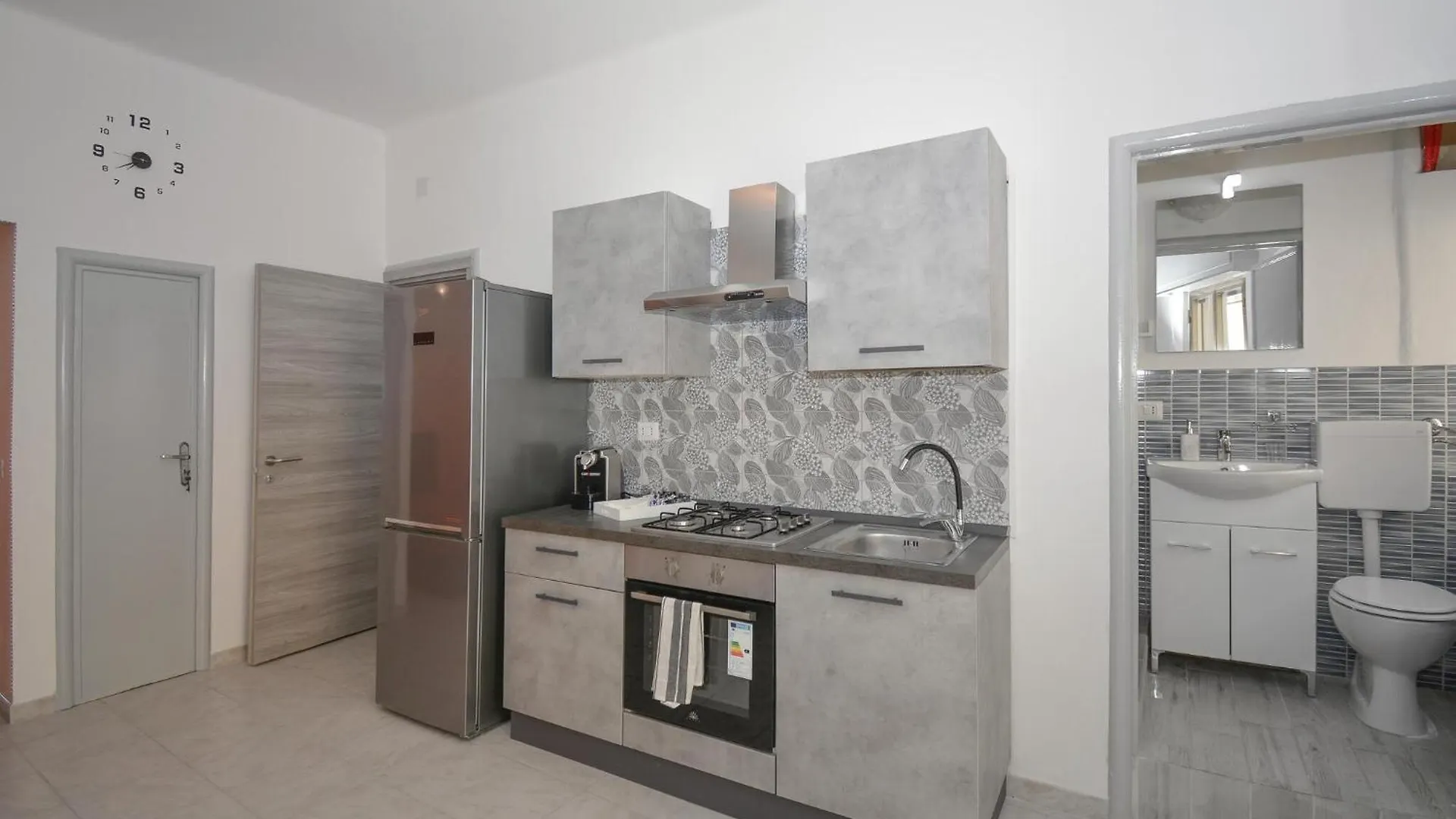 Awesome Apartment In Ragusa With Wifi Itália