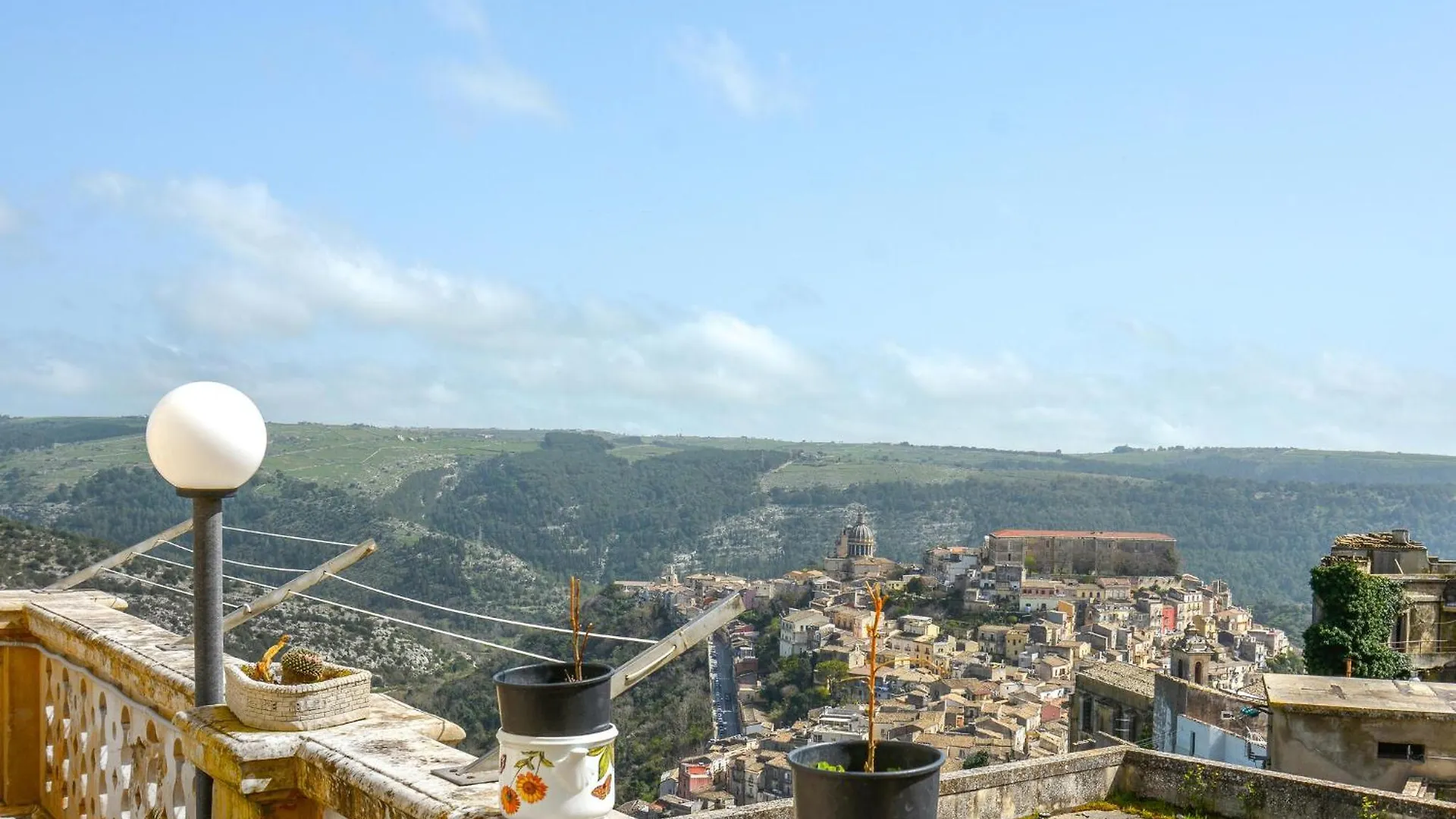 Awesome Apartment In Ragusa With Wifi 0*,